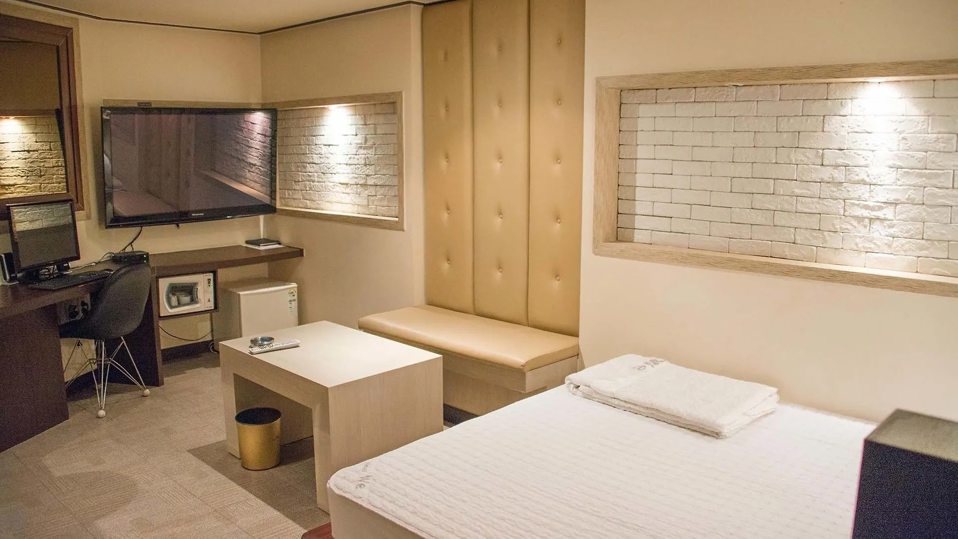 We Motel Busan